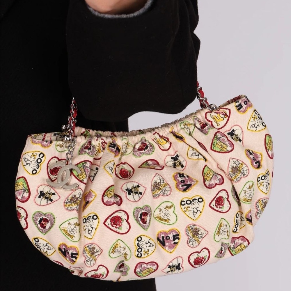 Chanel Heart Print Women's Bag - Cream and Red - Picture 6 of 7